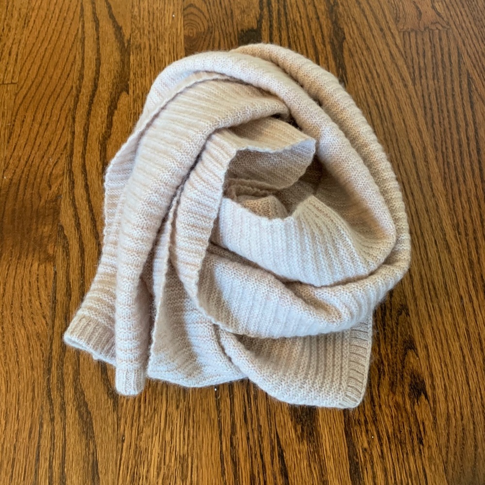 Ribbed Cashmere Scarf